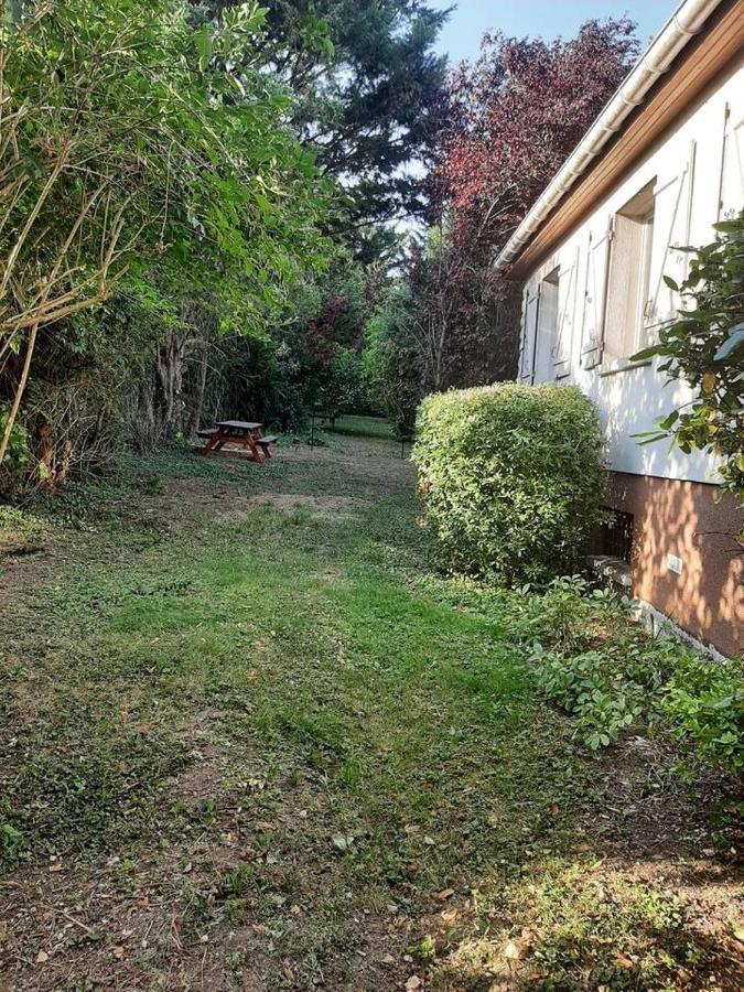 Maison Confort Et Repos Crecy-la-Chapelle ภายนอก รูปภาพ