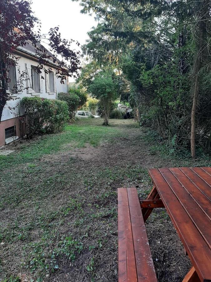 Maison Confort Et Repos Crecy-la-Chapelle ภายนอก รูปภาพ